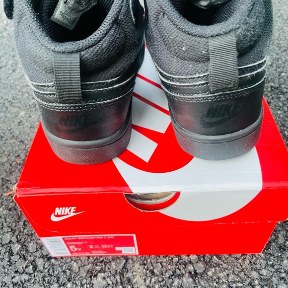 Nike Court Borough Mid 2 (GS) - Picture 5 of 5